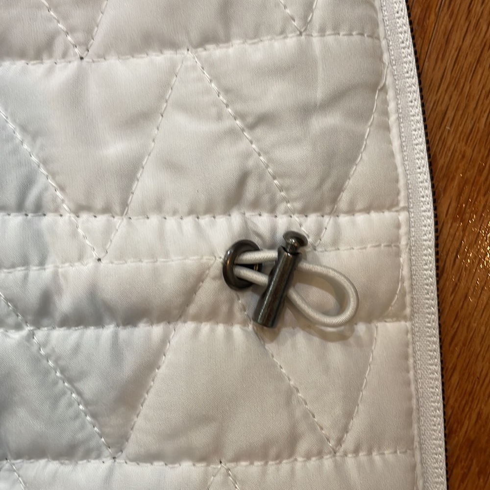 Casual Identity Women’s Size Large NWT Faux Fur Vest Ivory Quilted Adj Waist - Picture 13 of 15